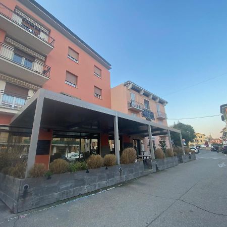 Apartament La Casa Di Marta Valeggio sul Mincio Zewnętrze zdjęcie